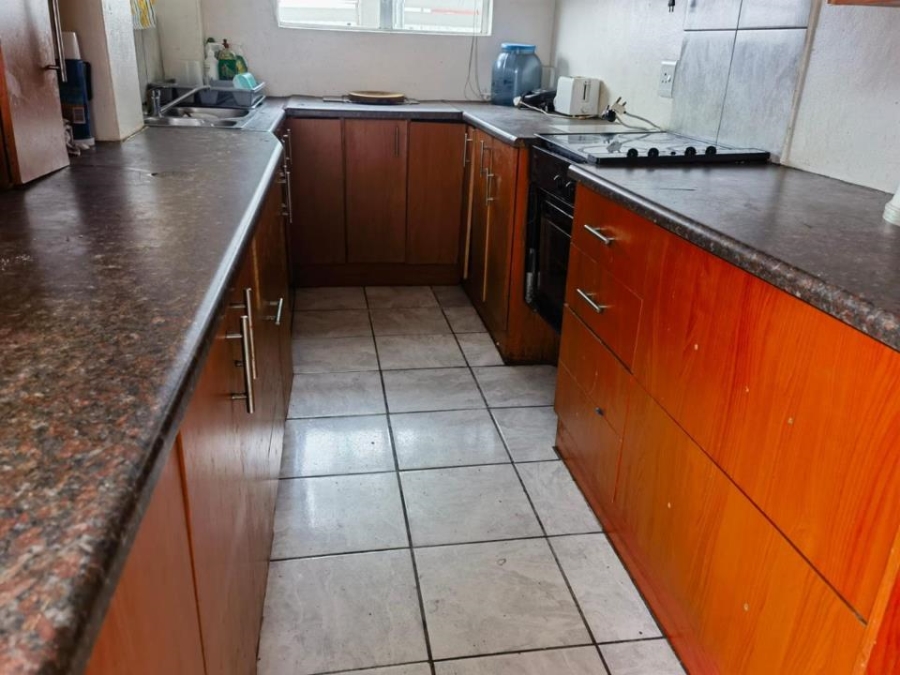 4 Bedroom Property for Sale in Lavender Hill Western Cape